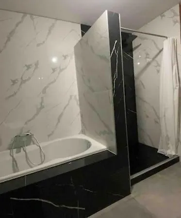 Luxury 15 Pers Natura 2000 Jacuzzi - Wellness Prive - Villa La Louviere